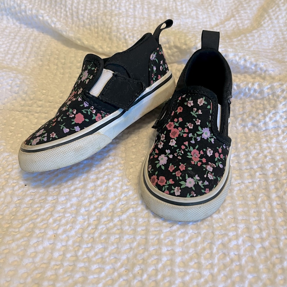 Toddler Floral print vans sneakers